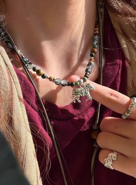 高级感气质彩色斑马吊坠串珠项链