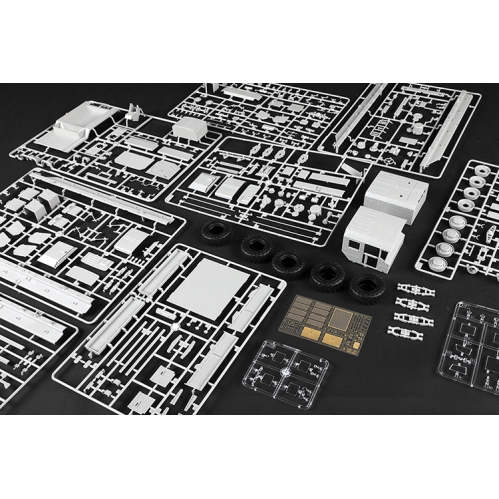 小号手 1/35  KZKT-74282重型拖车 01090 - 图0