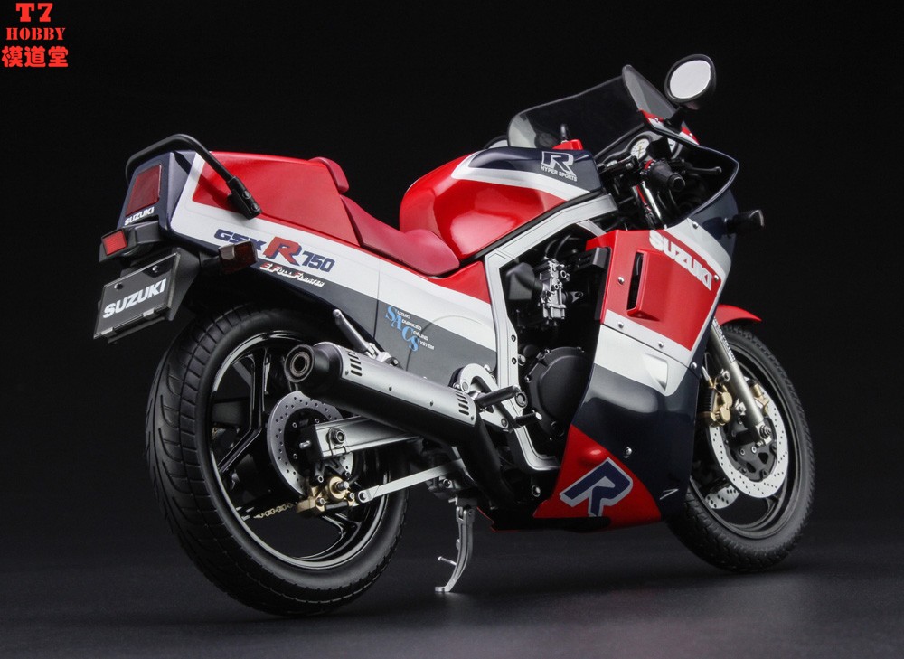 长谷川1/12拼装摩托模型Suzuki GSX-R750 (G) (GR71G) 红蓝 21741 - 图1