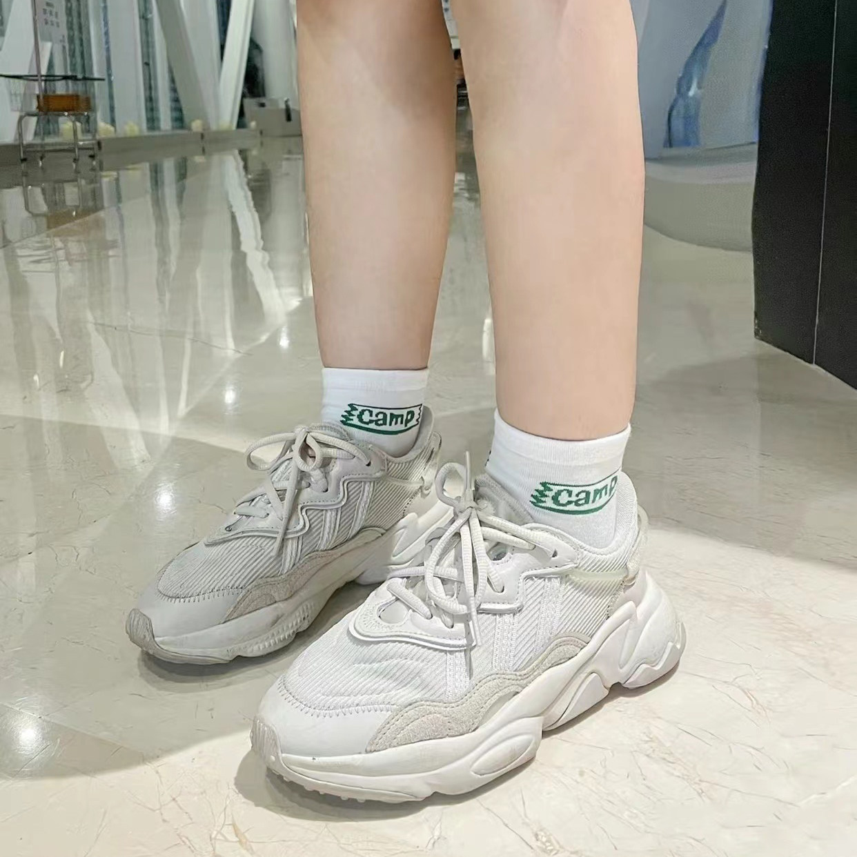 Adidas阿迪达斯Ozweego黑武士沙棕墨绿复古运动低帮老爹鞋EE6999