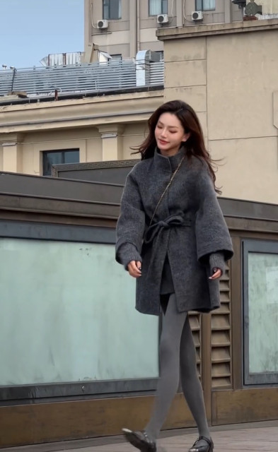 2025冬季斗篷新款立领双面羊毛大衣系带假两件针织袖羊毛呢外套女