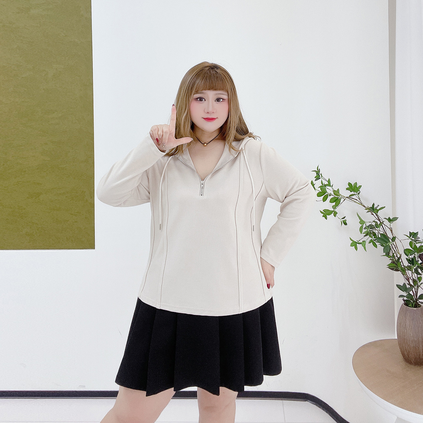 简约纯色休闲风鱼骨上衣胖莹莹大码女装秋季百搭长袖连帽拉链卫衣,淘宝优惠券,粉丝福利购,淘宝优惠卷