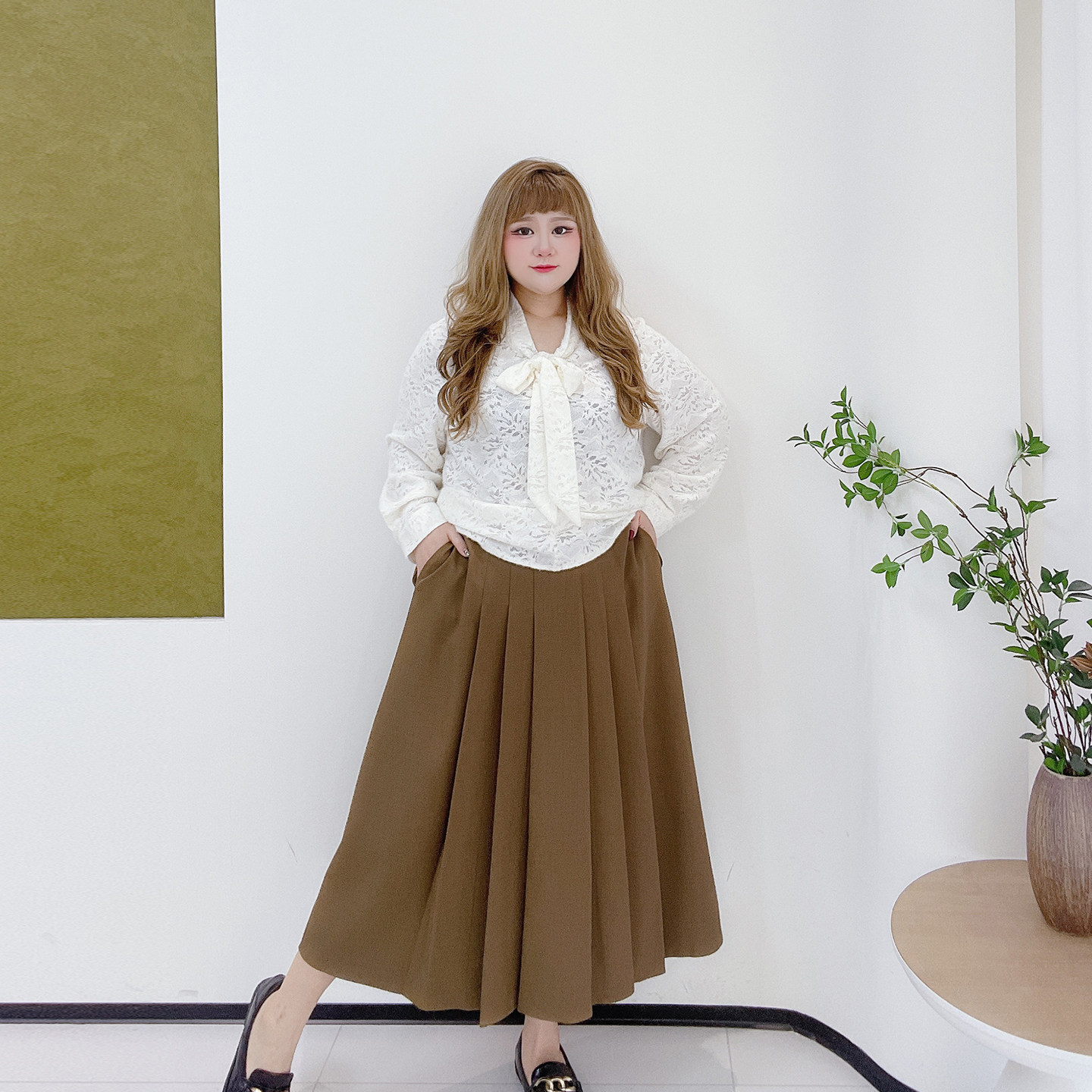 早秋通勤风遮肉穿搭胖莹莹大码女装气质高级感高腰纯色百褶半身裙,淘宝优惠券,粉丝福利购,淘宝优惠卷