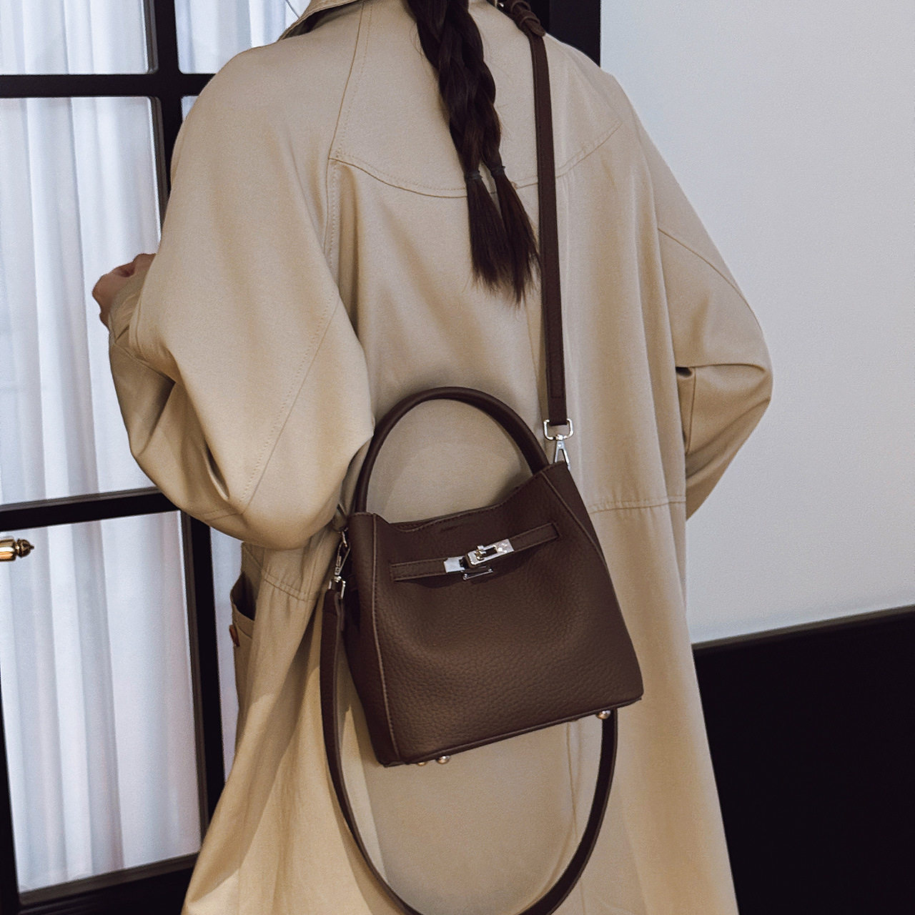 2025新款时尚百搭单肩包斜挎包高级感小众设计手提包水桶包菜篮子,淘宝优惠券,粉丝福利购,淘宝优惠卷