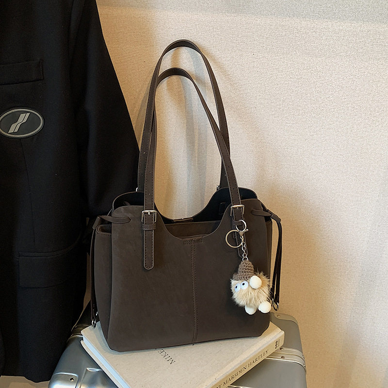 批发小众设计手提托特包女包2025冬新款大容量单肩包高级感腋下包,淘宝优惠券,粉丝福利购,淘宝优惠卷