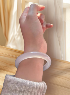 玛瑙奶白色猫眼手镯，送妈妈送老婆，高级平替