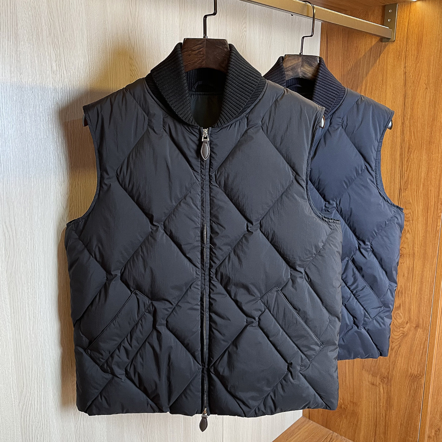 渠道货！优雅法式~轻量保暖大方格绗缝90白鹅绒男士羽绒马甲背心,淘宝优惠券,粉丝福利购,淘宝优惠卷