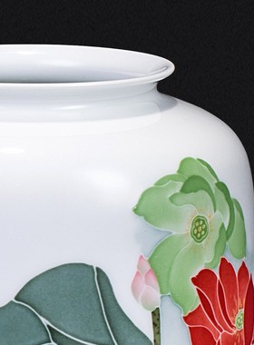 新世纪陶瓷玄关摆件釉下手绘