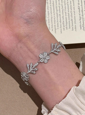 小红书爆款缎带布艺质感纹理拉丝花朵树叶手环高级感手链一件