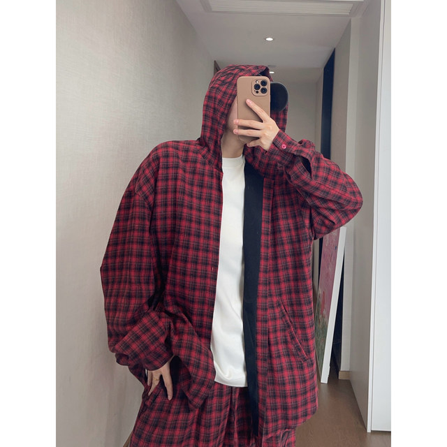 Dannyandzee spring loose retro versatile red and black plaid handsome hooded long-sleeved shirt jacket for men INS