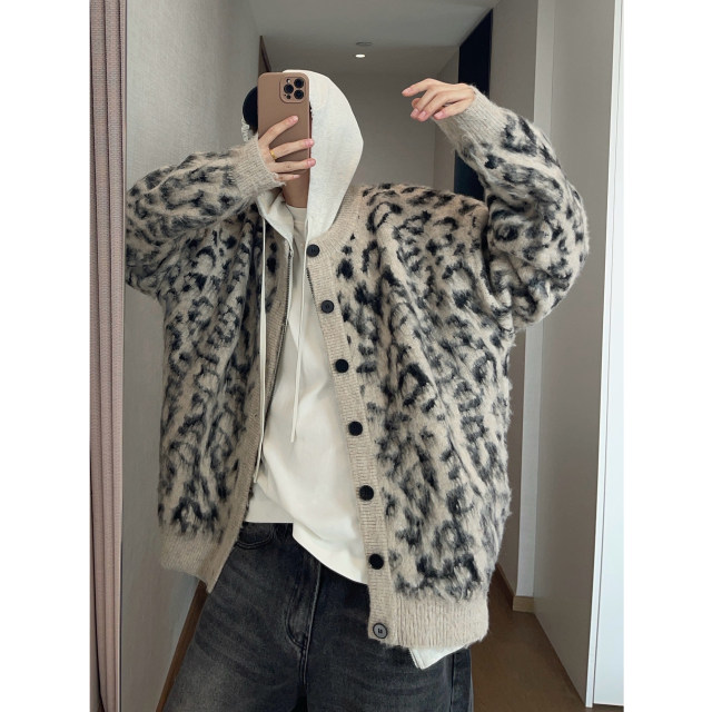 Dannyandzee spring retro warm khaki leopard print jacquard brushed button cardigan sweater jacket for men INS