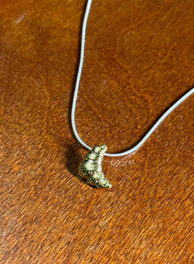 hucares「可颂碱水」定制牛角包金银撞色项链简约小众锁骨链