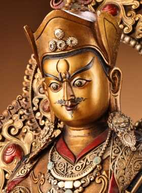 莲花生大士佛像藏传密宗纯铜彩绘复古家居佛堂供奉装饰品桌面摆件