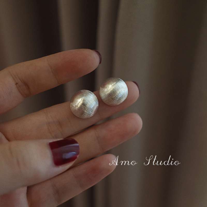 AMO拉丝圆球银针耳钉女小众设计感高级耳饰精致耳环2025年新款潮 - 图2