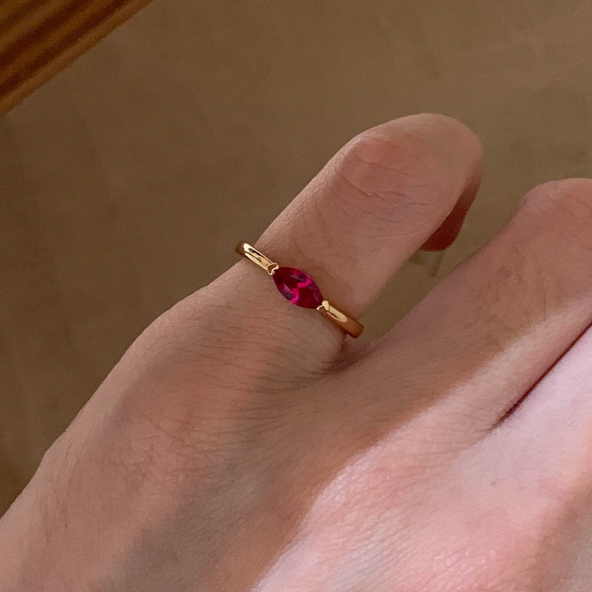 Xiaohongshu’s popular pigeon blood red stone horse eye diamond sterling silver ring for women simple flash diamond versatile little finger tail ring for sale