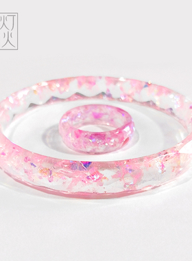 幻彩贝壳设计款琥珀手镯