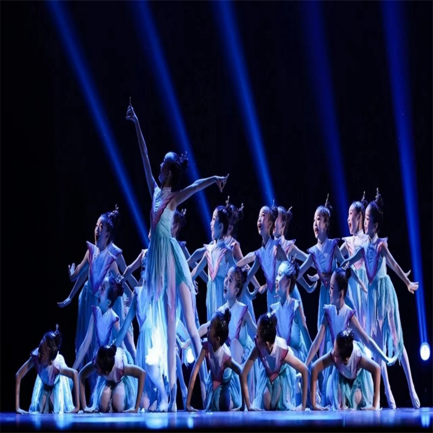 第十二届小荷风采风筝里的梦六一儿童演出服舞衣女童裙子表演服装,淘宝优惠券,粉丝福利购,淘宝优惠卷