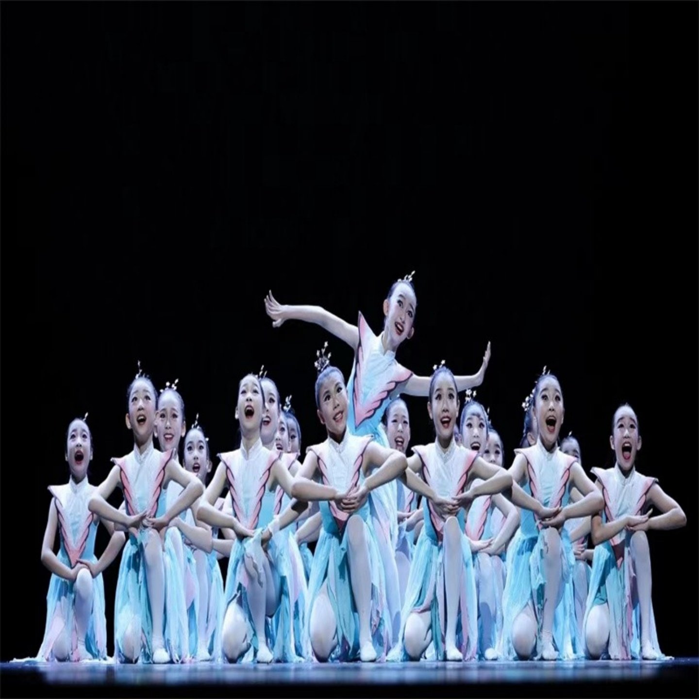 第十二届小荷风采风筝里的梦六一儿童演出服舞衣女童裙子表演服装,淘宝优惠券,粉丝福利购,淘宝优惠卷