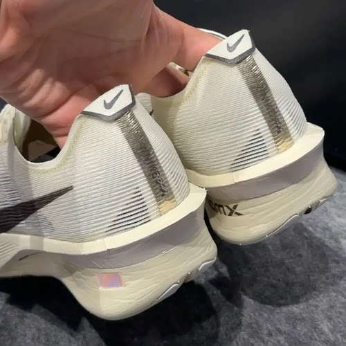 Nike耐克男鞋2025夏季款ZOOMX碳板缓震越野竞速跑步鞋 HV6107-100 - 图2