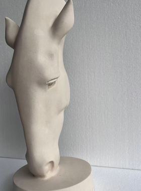 定制米黄马头高端莱姆石国风家居