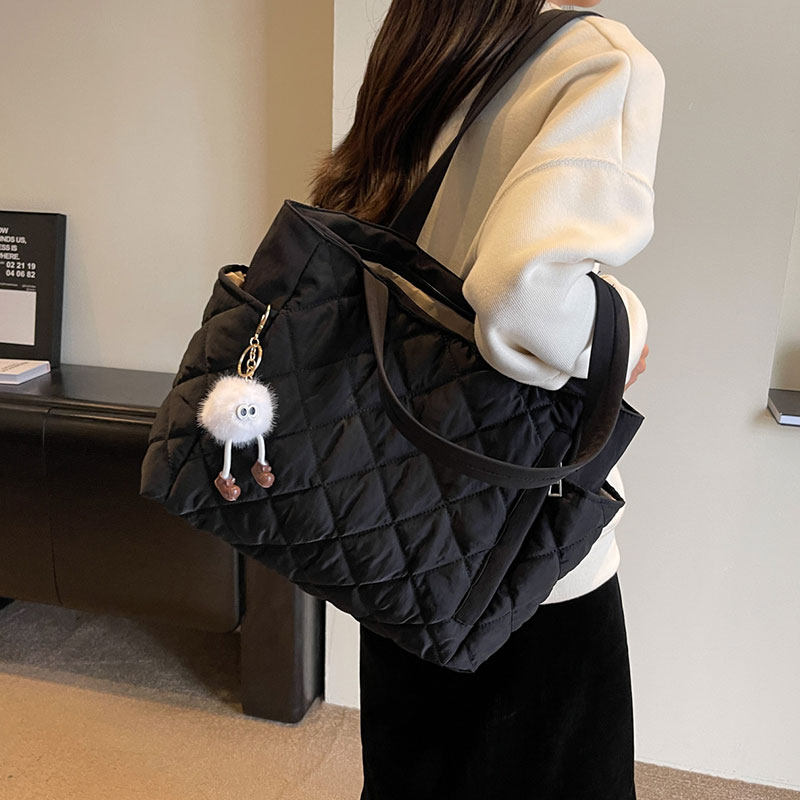 冬季棉服包休闲大容量通勤包女2025新款时尚菱格单肩大学生托特包,淘宝优惠券,粉丝福利购,淘宝优惠卷