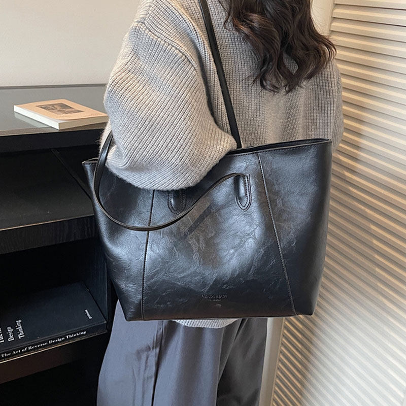 简约复古大容量包包女2026新款时尚休闲通勤单肩包百搭质感托特包,淘宝优惠券,粉丝福利购,淘宝优惠卷