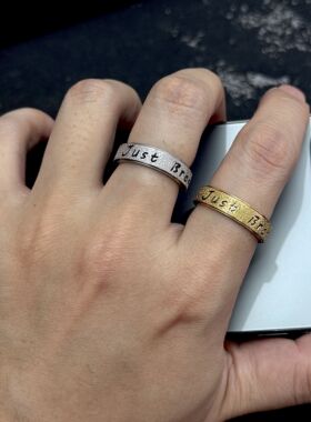 英文可转动解压戒指男潮小众轻奢高级感百搭男士指环食指戒女戒指