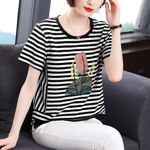 妈妈夏装2025新款纯棉短袖t恤女中老年大码圆领上衣时尚条纹小衫 - 图0