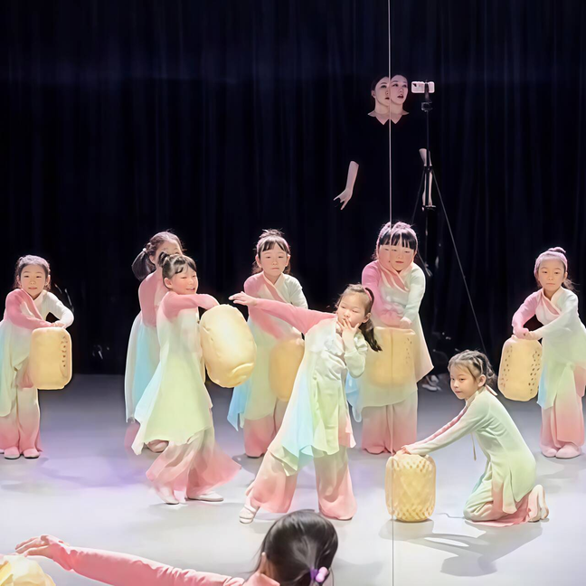 灯影江南同款舞蹈服儿童古典表演出服浓妆淡抹总相宜服装灯笼道具,淘宝优惠券,粉丝福利购,淘宝优惠卷