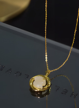 简约小兔子项链女轻奢小众月亮玉兔吊坠同款时尚百搭饰品