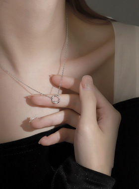 莫比乌斯环项链女纯银锁骨链小众设计感2023年新款秋季高级感饰品