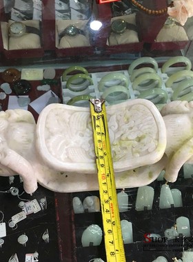 貔貅摆件客房卧室风水招财工艺品