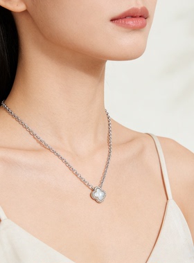 纯银幸运四叶草玉髓项链生日礼物