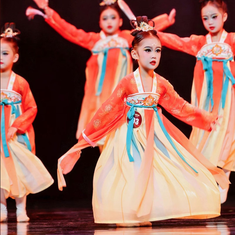 俏扇妆钿演出服儿童古典舞表演服装女中国舞襦裙古风汉服舞蹈服,淘宝优惠券,粉丝福利购,淘宝优惠卷