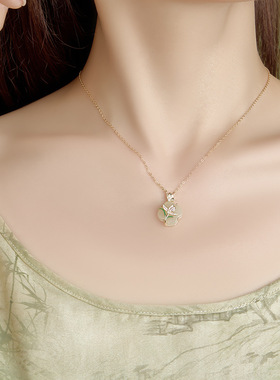 原创新款玉兰四叶草和田玉吊坠小众高级闺蜜礼物锁骨链s925