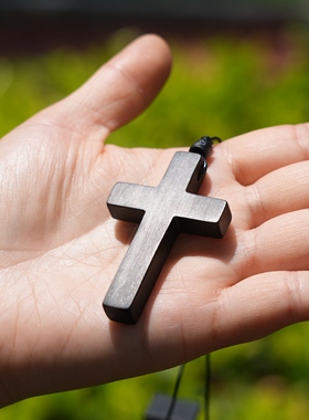 手工雕刻黑檀木质十字架文艺钥匙扣吊饰项链男女情侣木吊坠