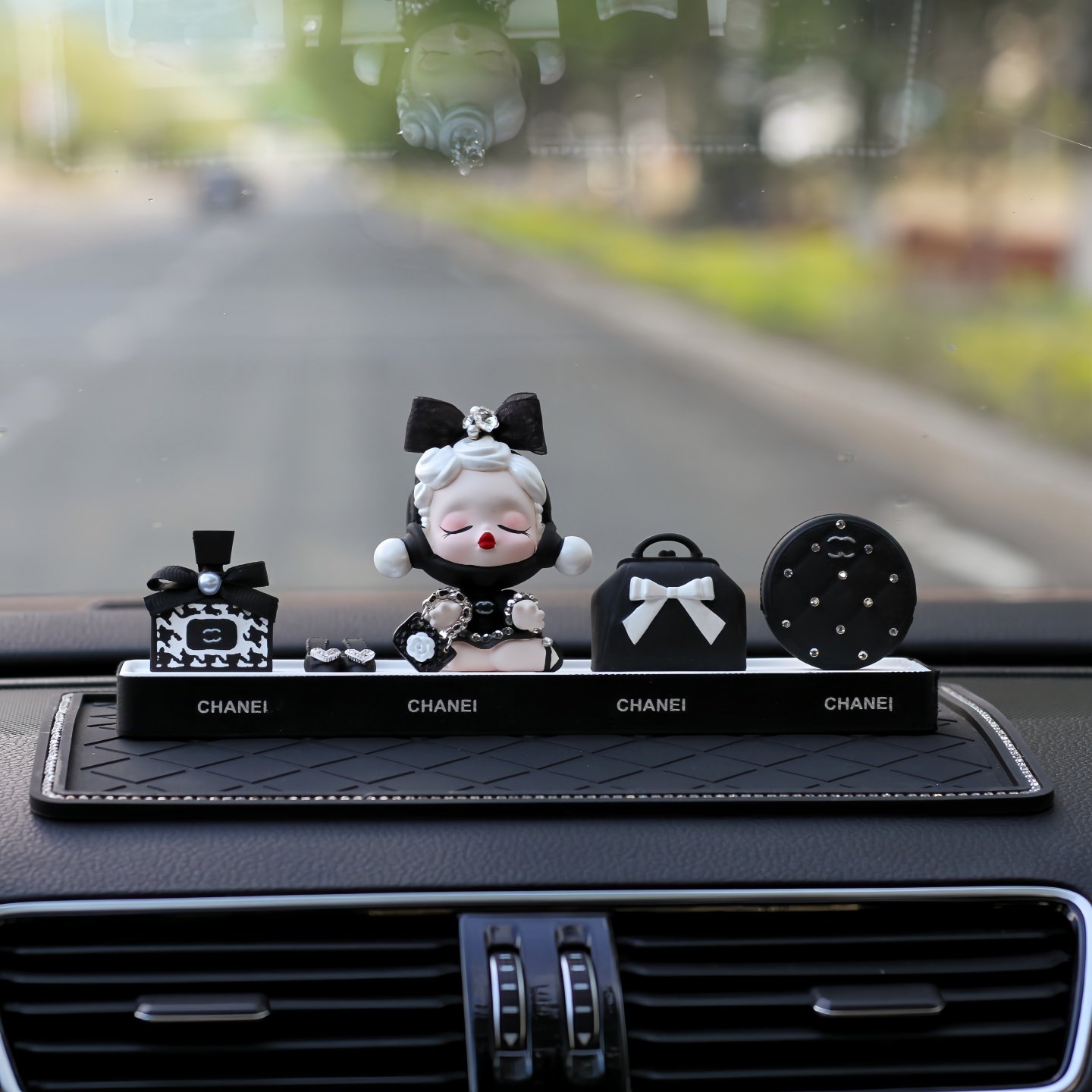 汽车香水香薰中控台高级感新款大牌包轻奢车内装饰品摆件新车礼物,淘宝优惠券,粉丝福利购,淘宝优惠卷