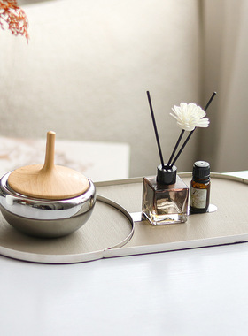 现代轻奢金属皮革弧边香薰饰品收纳托盘样板间售楼处酒店卧室摆件