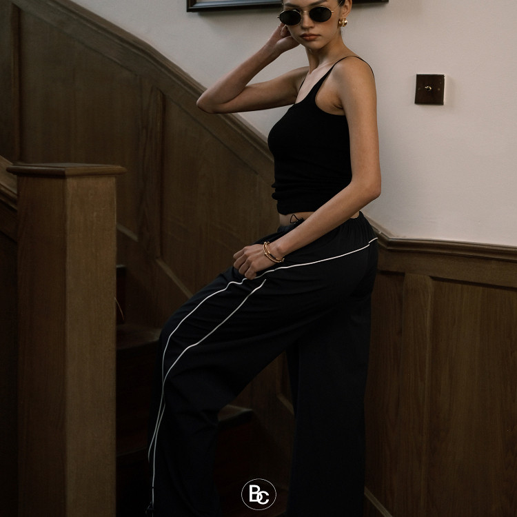 Bettychow 藏蓝色翘臀阔腿裤运动裤美式学院百搭时髦直筒休闲裤,淘宝优惠券,粉丝福利购,淘宝优惠卷