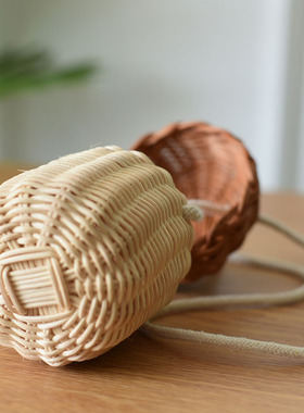 Mini handbag shooting children's props rattan woven basket