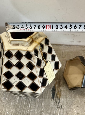外贸样品法式中古复古菱格陶瓷收纳罐花器摆件黑白陶瓷盖罐将军罐