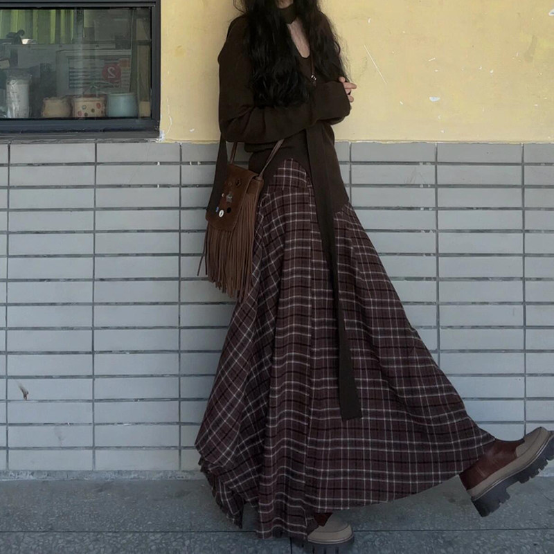 美拉德棕色不规则格子半身裙大码女胖mm秋季流行风格伯克利格纹裙,淘宝优惠券,粉丝福利购,淘宝优惠卷
