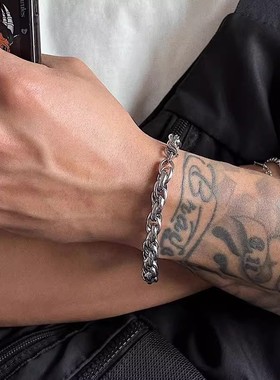欧美嘻哈男生古巴手链简约高级感粗链条钛钢不掉色手饰手环情侣潮