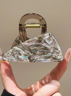 醋酸三角抓夹女闪钻轻奢半扎发高级感鲨鱼夹头发发夹2026新款发饰