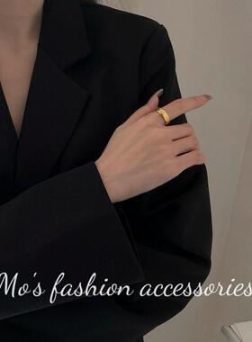 手大手粗菱格纹气质戒指