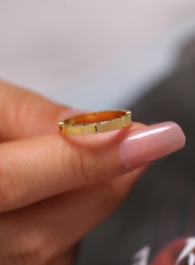 钛钢不掉色复古轻奢小方块戒指