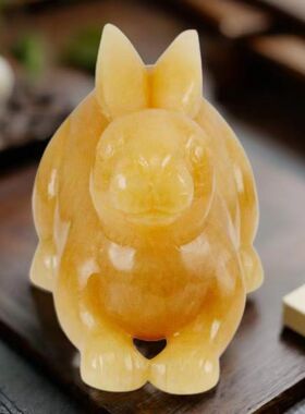 天然米黄玉中式十二生肖兔摆件