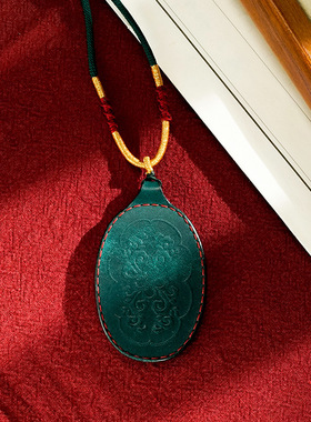 藏式手绘唐卡吊坠五爷前世今生绿度母扎基拉姆皮质嘎乌盒唐卡吊坠