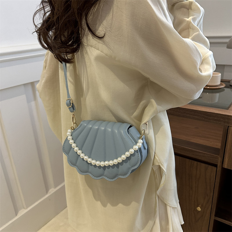 女包小众设计2025夏季新款潮流时尚珍珠搭配休闲斜挎包简约贝壳包,淘宝优惠券,粉丝福利购,淘宝优惠卷