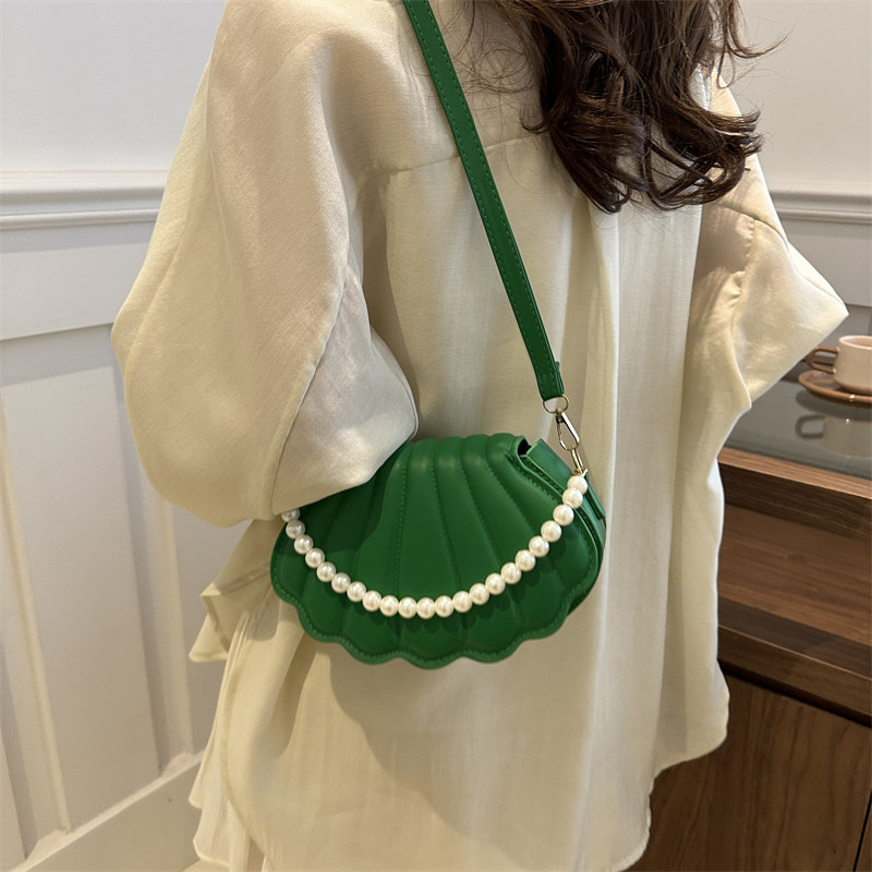 女包小众设计2025夏季新款潮流时尚珍珠搭配休闲斜挎包简约贝壳包,淘宝优惠券,粉丝福利购,淘宝优惠卷